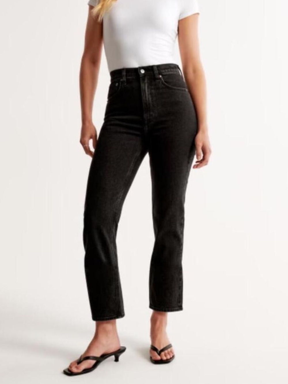 Abercrombie & Fitch Curve Love Ultra High Rise Ankle Straight Jean - size 28